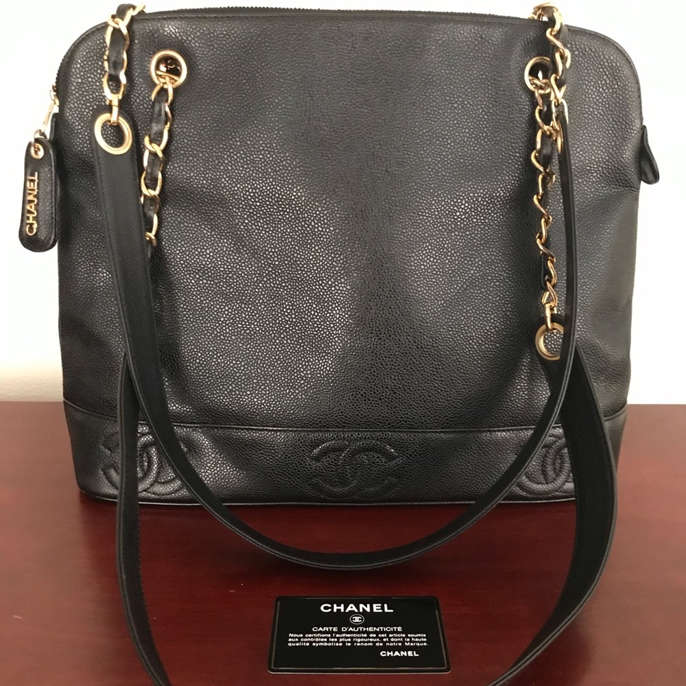 💯 Authentic CHANEL Caviar CC Shoulder Bag